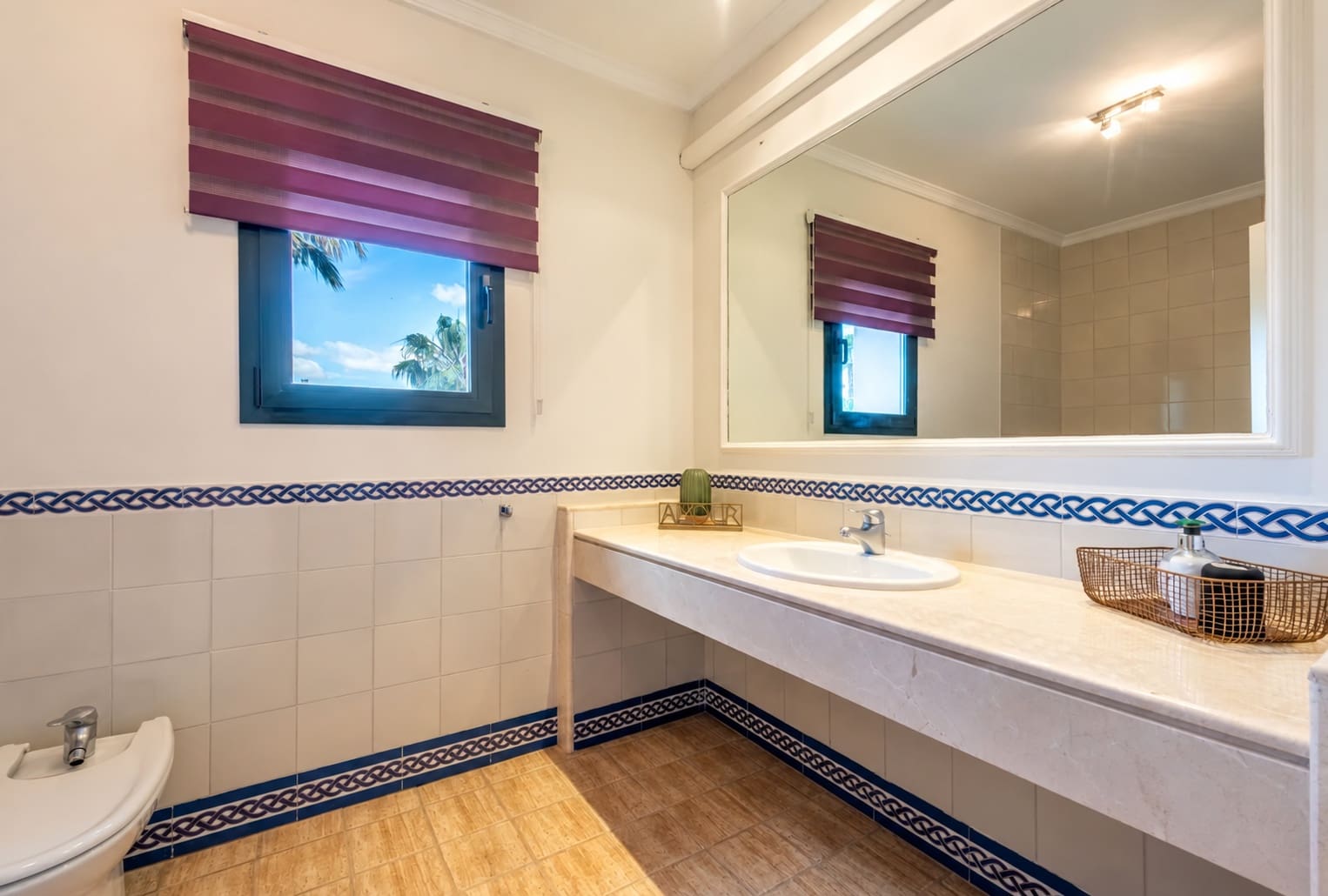 4 soveværelse Villa til salg i Sotogrande med swimmingpool garage - € 1.599.000 (Ref: 10135675)