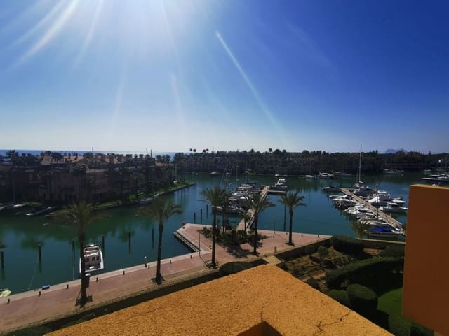 2 chambre Appartement à vendre à Puerto de Sotogrande - La Marina, San Roque avec piscine garage - 745 000 € (Ref: 10135676)
