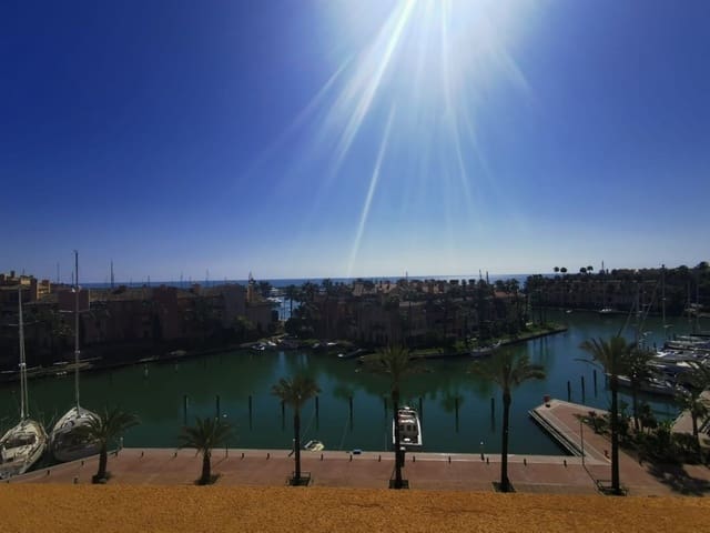 2 chambre Appartement à vendre à Puerto de Sotogrande - La Marina, San Roque avec piscine garage - 745 000 € (Ref: 10135676)