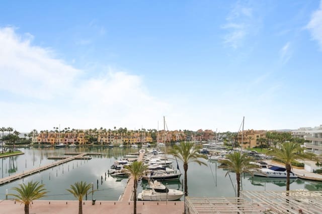 2 quarto Apartamento para venda em Puerto de Sotogrande - La Marina, San Roque com piscina garagem - 745 000 € (Ref: 10135676)