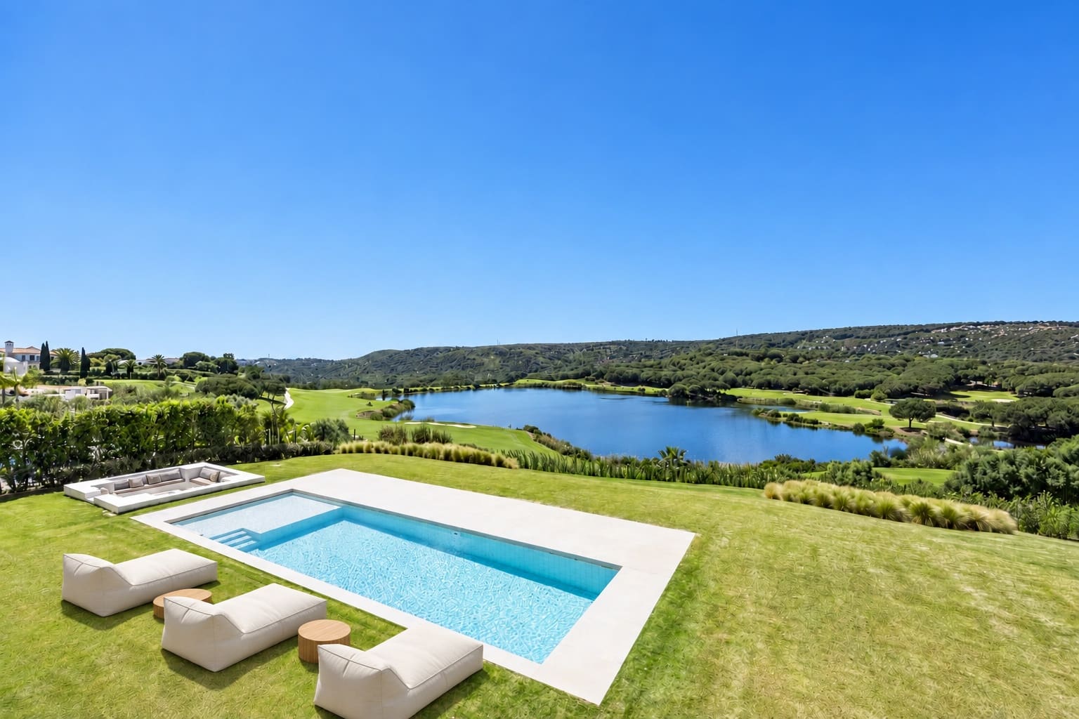 5 bedroom Villa for sale in Sotogrande with pool garage - € 4,200,000 (Ref: 10160994)