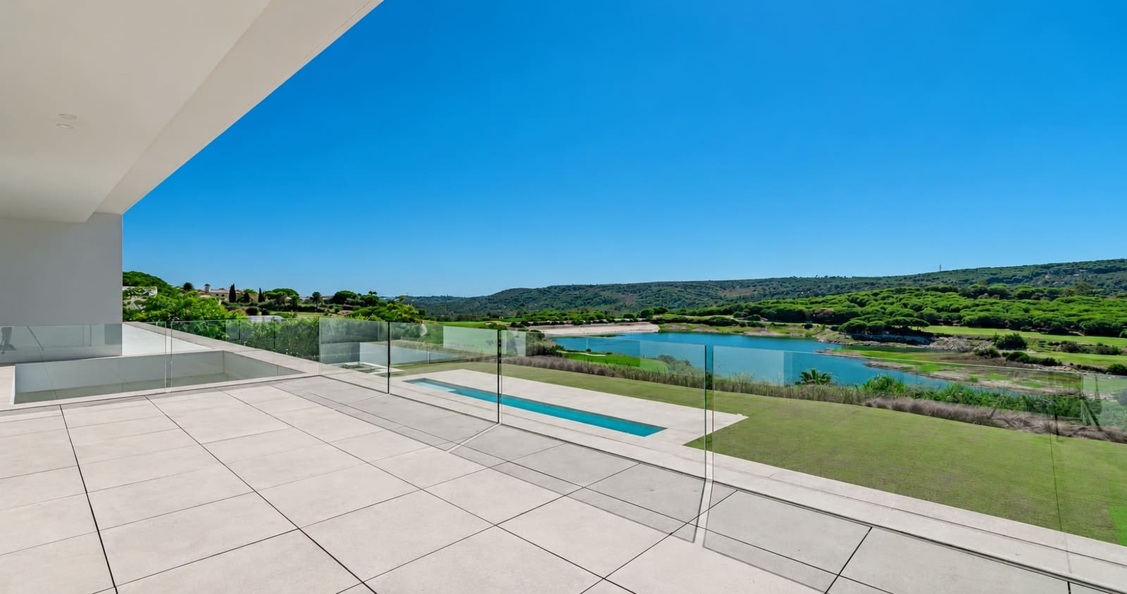 5 bedroom Villa for sale in Sotogrande with pool garage - € 4,200,000 (Ref: 10160994)