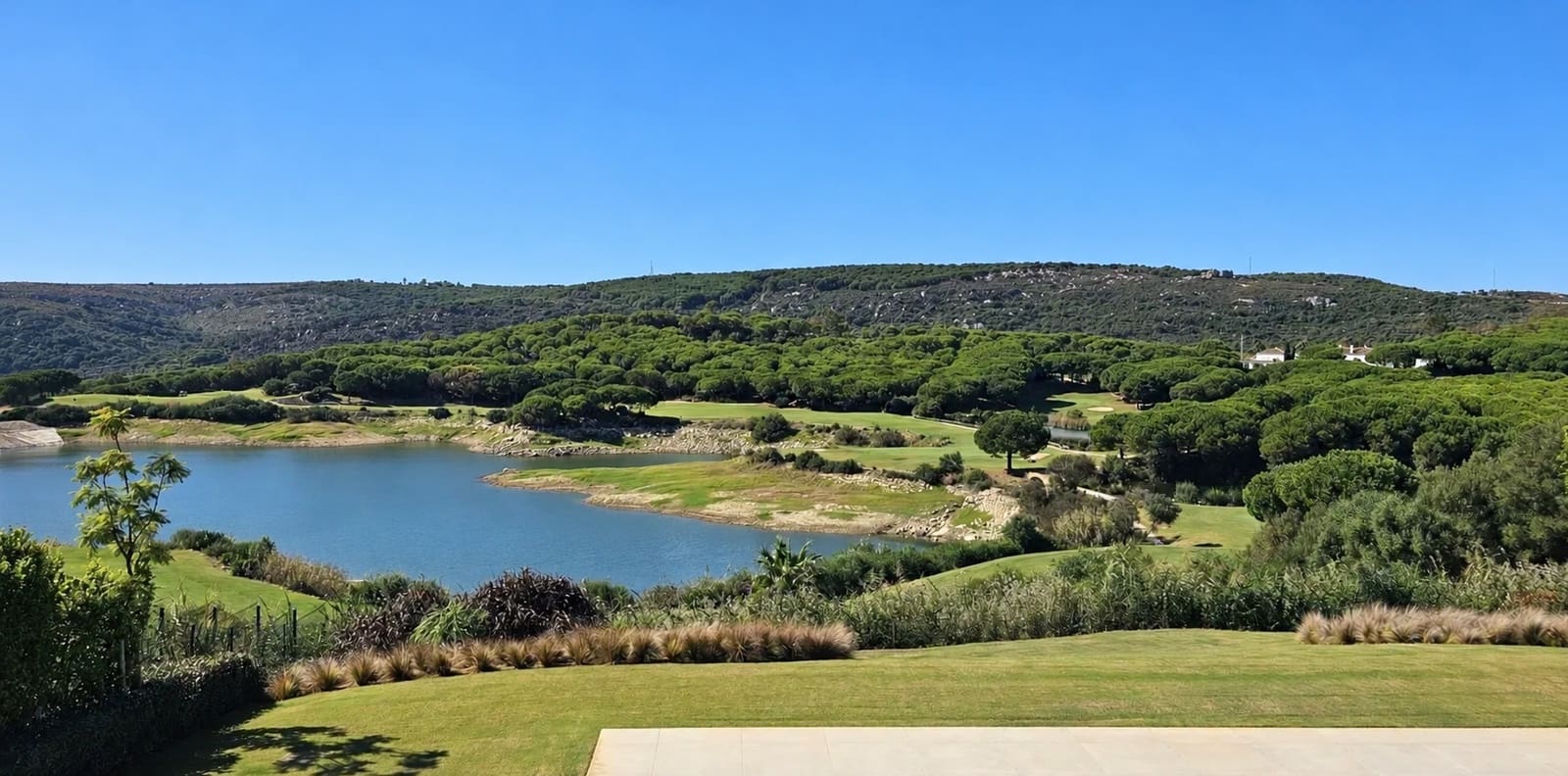 5 bedroom Villa for sale in Sotogrande with pool garage - € 4,200,000 (Ref: 10160994)