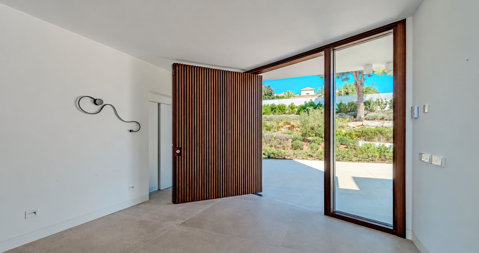 5 bedroom Villa for sale in Sotogrande with pool garage - € 4,200,000 (Ref: 10160994)