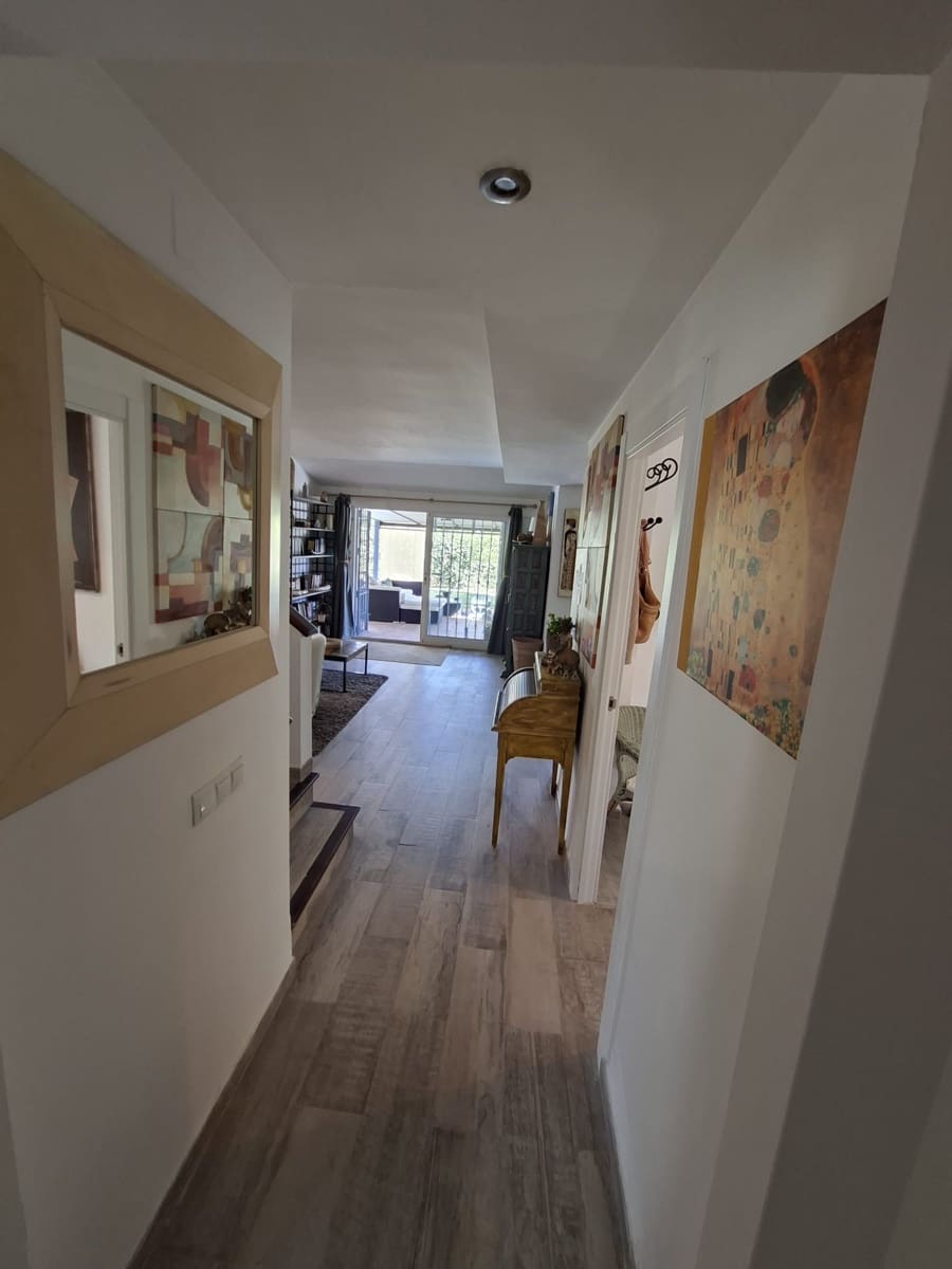 4 soverom Villa til salgs i Guadacorte med svømmebasseng garasje - € 435 000 (Ref: 10180049)