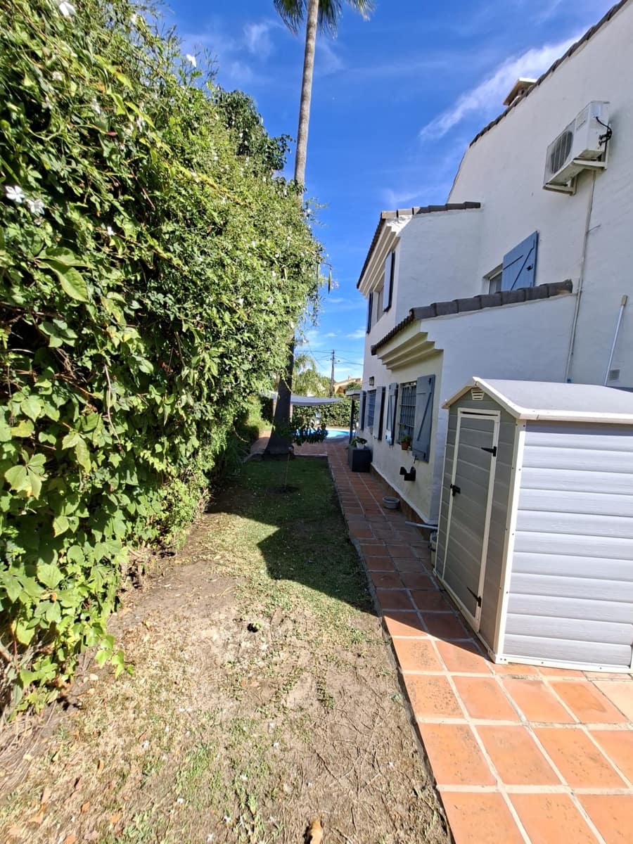 4 soverom Villa til salgs i Guadacorte med svømmebasseng garasje - € 435 000 (Ref: 10180049)