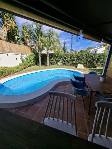 4 soverom Villa til salgs i Guadacorte, Los Barrios med svømmebasseng garasje - € 435 000 (Ref: 10180049)