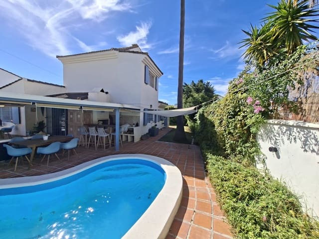 4 soverom Villa til salgs i Guadacorte, Los Barrios med svømmebasseng garasje - € 435 000 (Ref: 10180049)