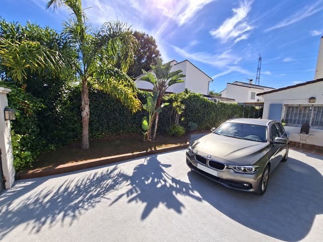 4 soverom Villa til salgs i Guadacorte, Los Barrios med svømmebasseng garasje - € 435 000 (Ref: 10180049)