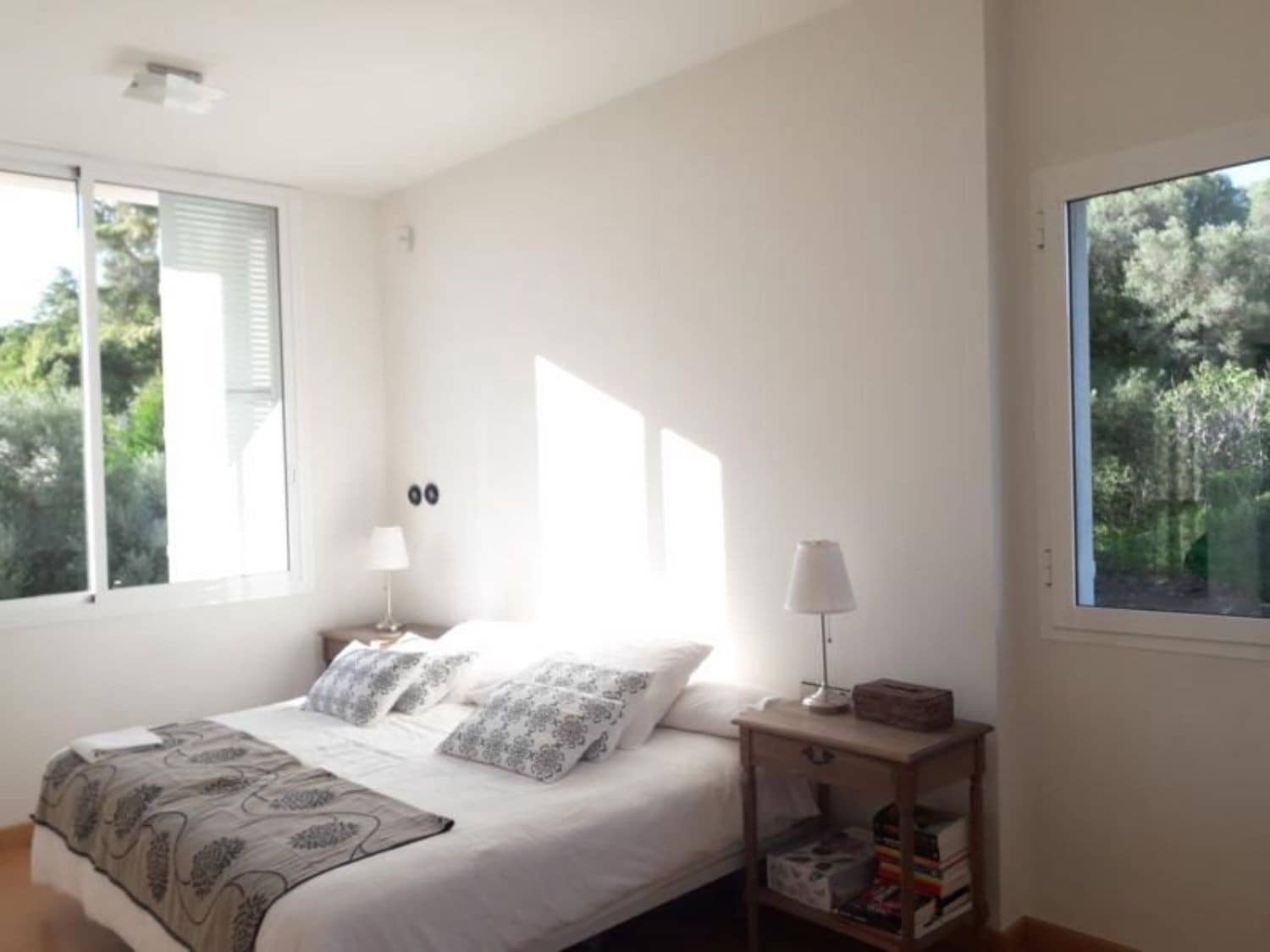 5 bedroom Villa for sale in Sotogrande with pool garage - € 1,500,000 (Ref: 8161091)