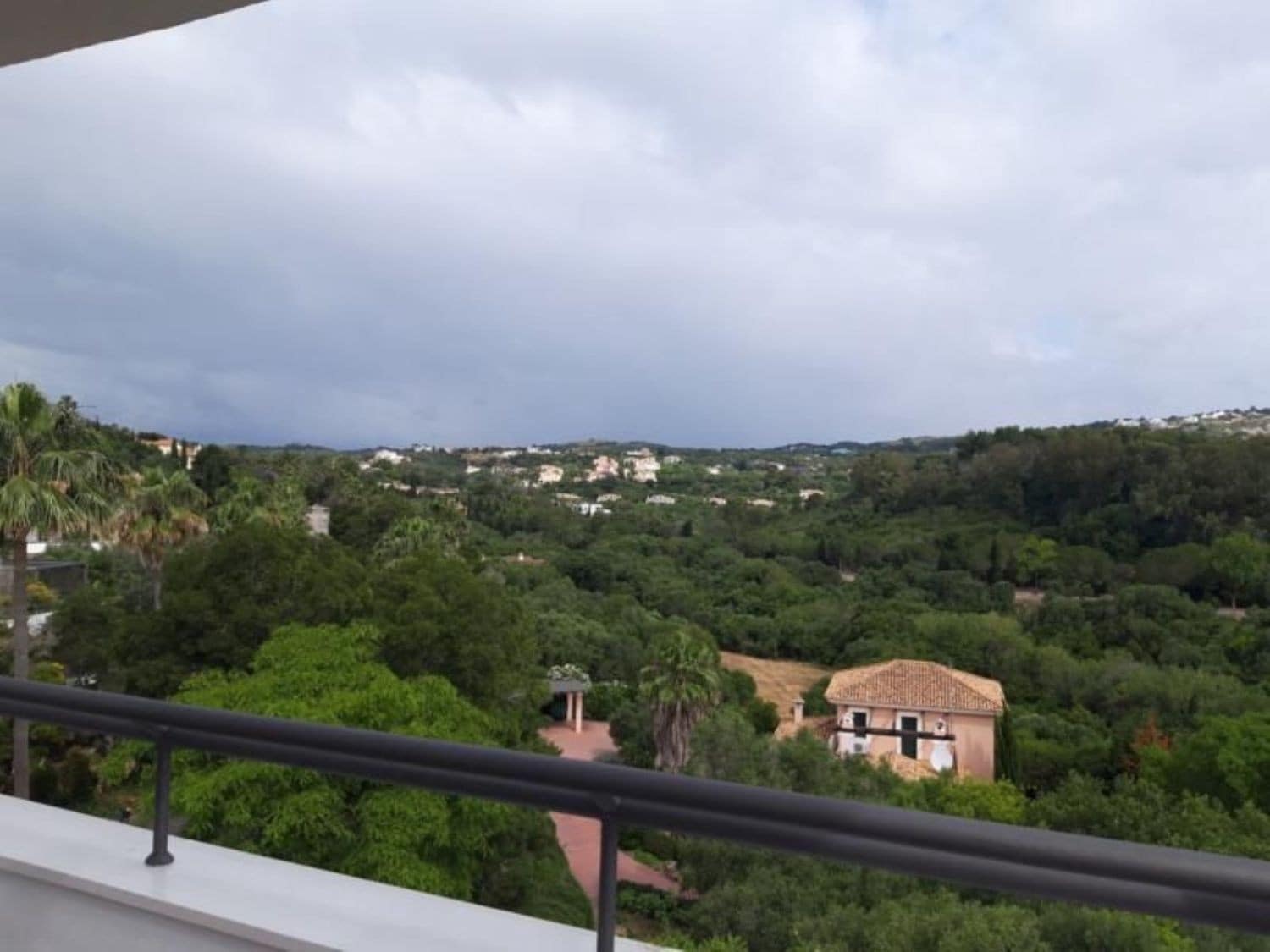 5 sypialnia Willa na sprzedaż w Sotogrande z basenem garażem - 1 500 000 € (Ref: 8161091)