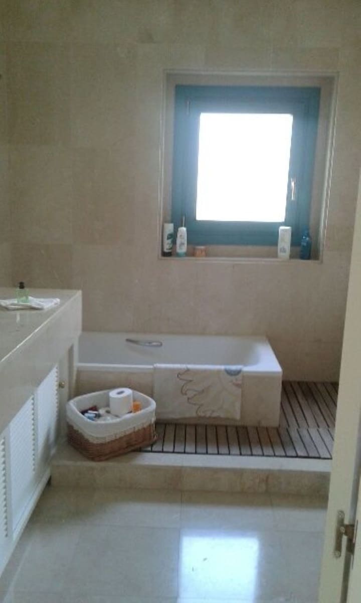 4 sypialnia Dom blizniak na sprzedaż w Sotogrande z basenem - 1 375 000 € (Ref: 8161092)