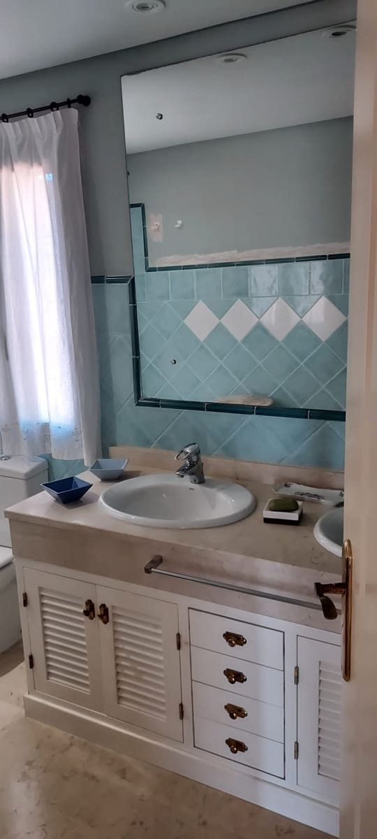 4 camera da letto Villetta Bifamiliare in vendita in San Roque con piscina garage - 1.250.000 € (Rif: 8161101)