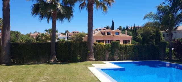 4 sovrum Semi-fristående Villa till salu i Sotogrande Alto, San Roque med pool garage - 1 250 000 € (Ref: 8161101)