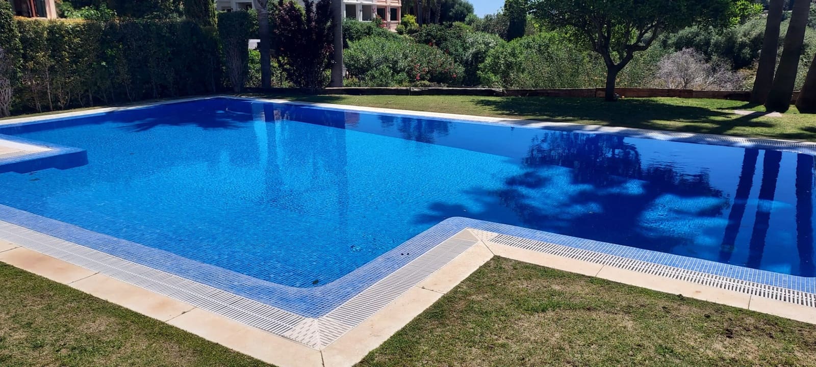 4 camera da letto Villetta Bifamiliare in vendita in San Roque con piscina garage - 1.250.000 € (Rif: 8161101)