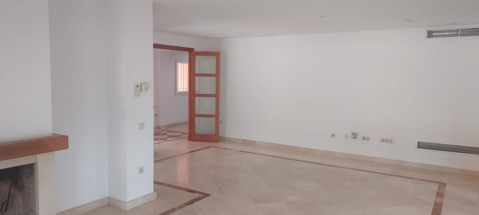 4 chambre Villa/Maison à vendre à Sotogrande avec piscine garage - 1 100 000 € (Ref: 8161109)