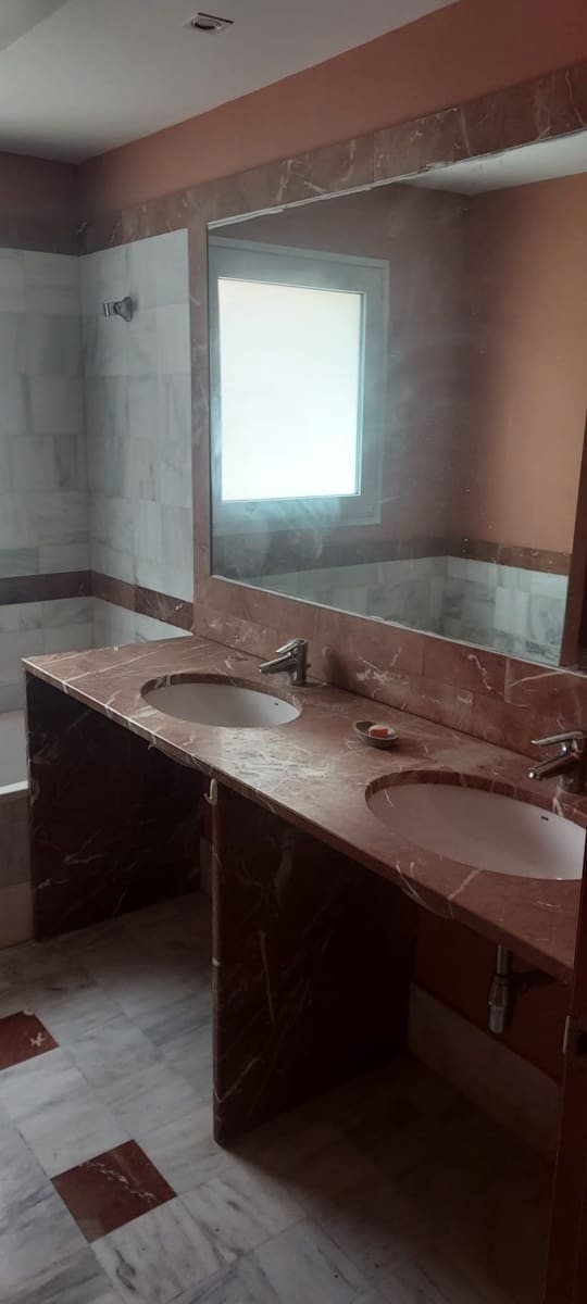 4 sypialnia Willa na sprzedaż w Sotogrande z basenem garażem - 1 100 000 € (Ref: 8161109)
