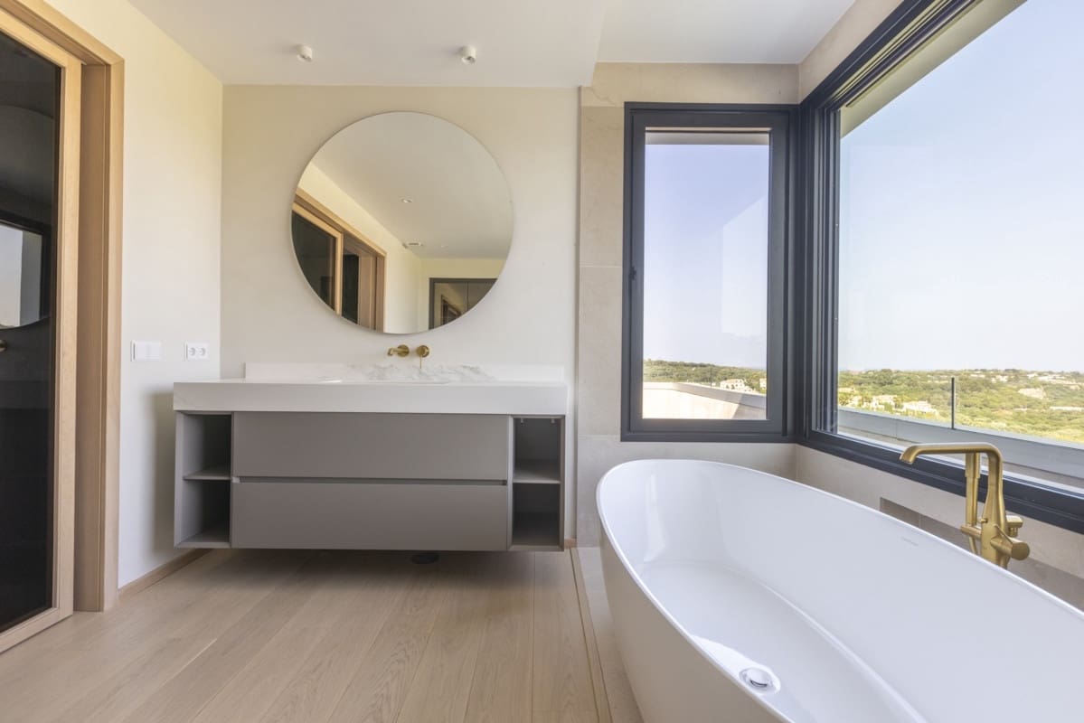 8 soverom Villa til salgs i Sotogrande med svømmebasseng garasje - € 6 975 000 (Ref: 8161119)