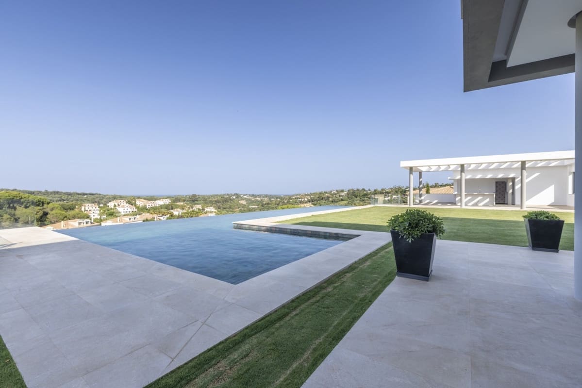 8 soverom Villa til salgs i Sotogrande med svømmebasseng garasje - € 6 975 000 (Ref: 8161119)