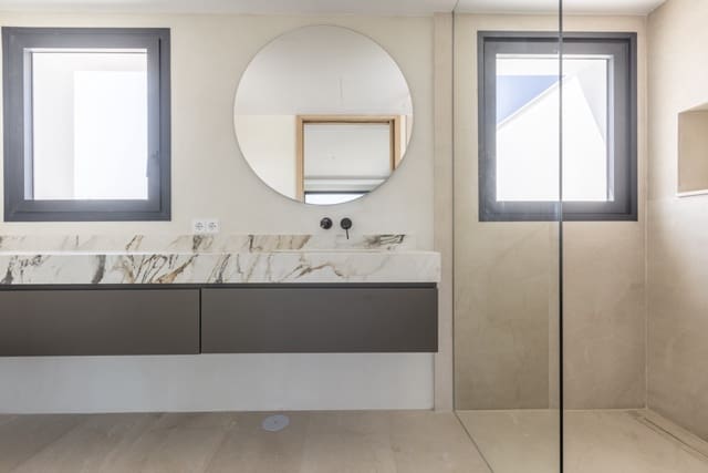 Chalet de 8 habitaciones en Sotogrande Alto, San Roque en venta con piscina garaje - 6.975.000 € (Ref: 8161119)