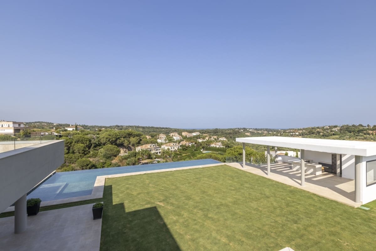 8 soverom Villa til salgs i Sotogrande med svømmebasseng garasje - € 6 975 000 (Ref: 8161119)