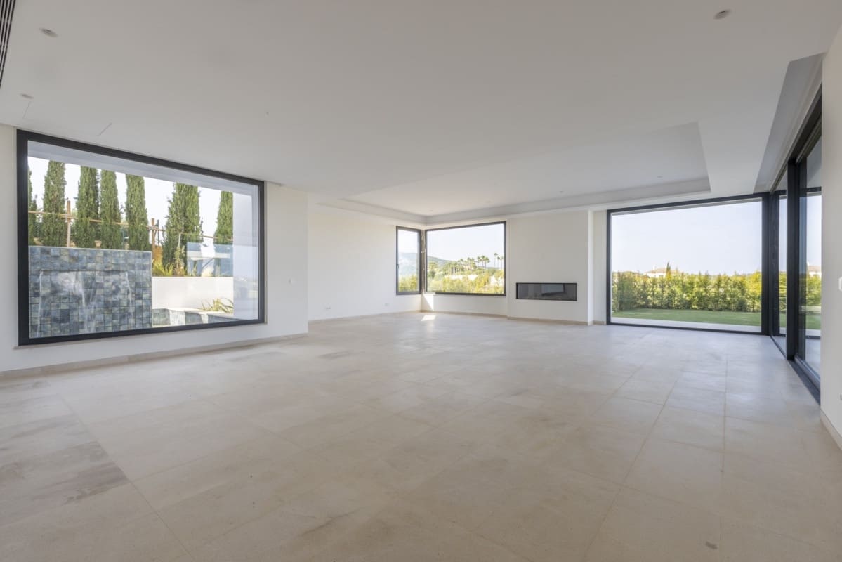 8 soverom Villa til salgs i Sotogrande med svømmebasseng garasje - € 6 975 000 (Ref: 8161119)