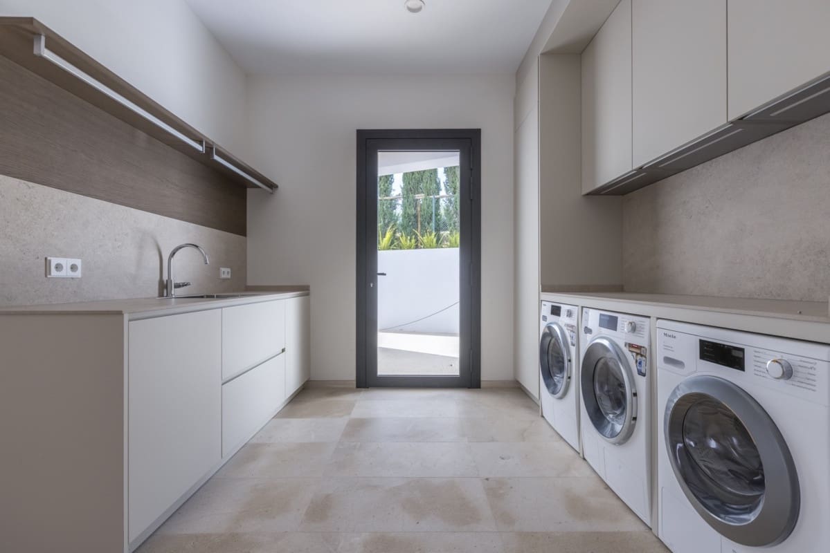 8 soverom Villa til salgs i Sotogrande med svømmebasseng garasje - € 6 975 000 (Ref: 8161119)