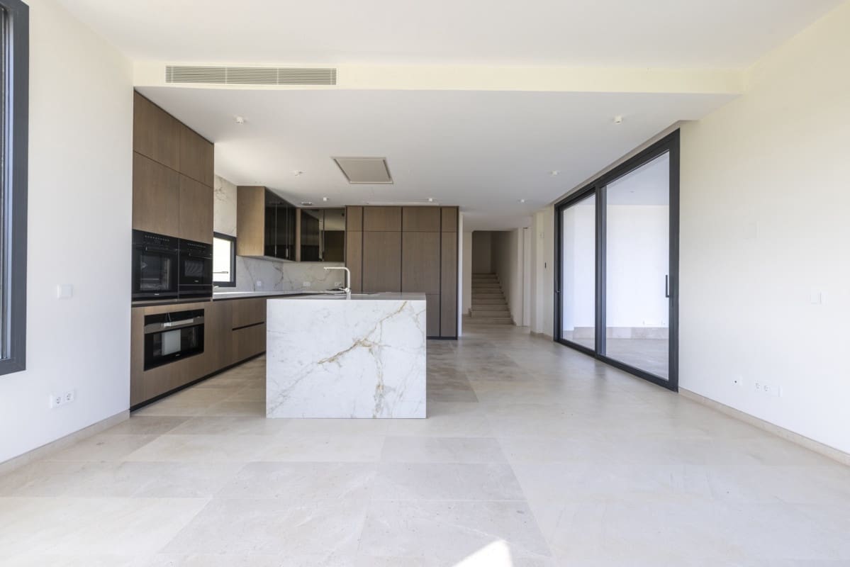 8 soverom Villa til salgs i Sotogrande med svømmebasseng garasje - € 6 975 000 (Ref: 8161119)