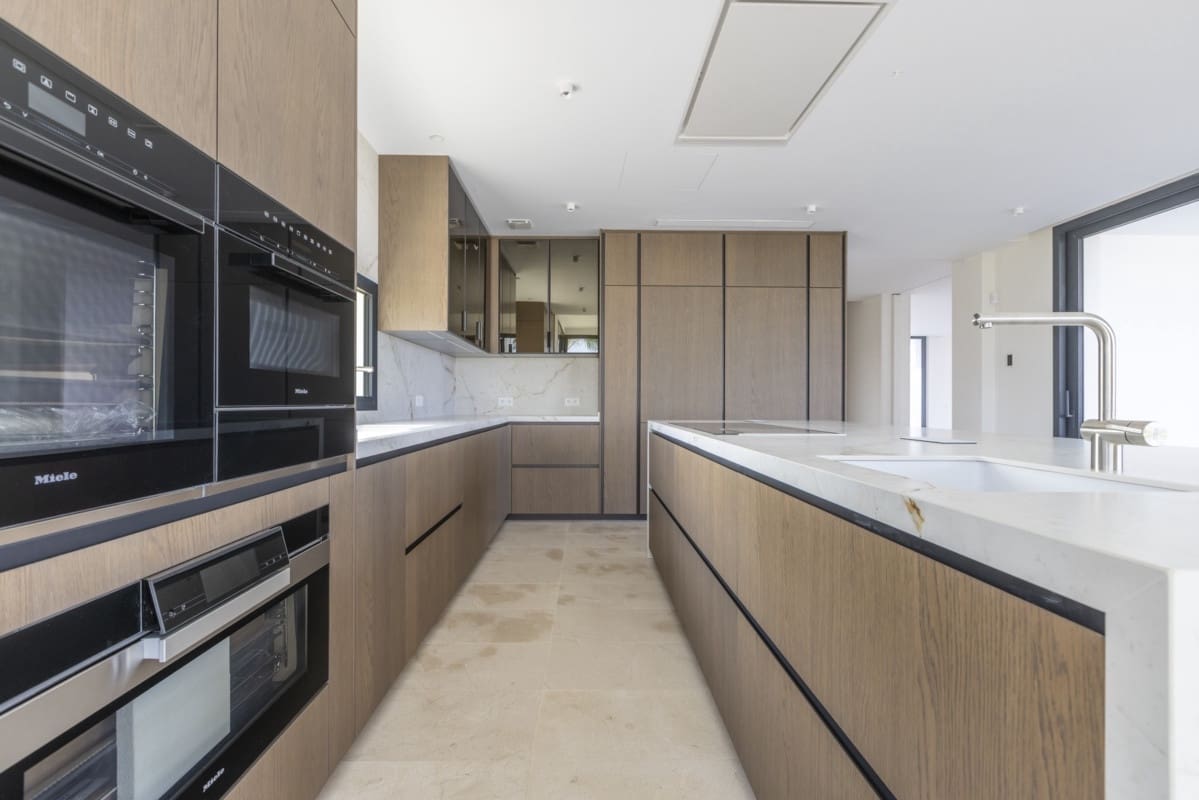 8 soverom Villa til salgs i Sotogrande med svømmebasseng garasje - € 6 975 000 (Ref: 8161119)