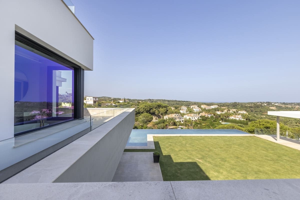 8 soverom Villa til salgs i Sotogrande med svømmebasseng garasje - € 6 975 000 (Ref: 8161119)