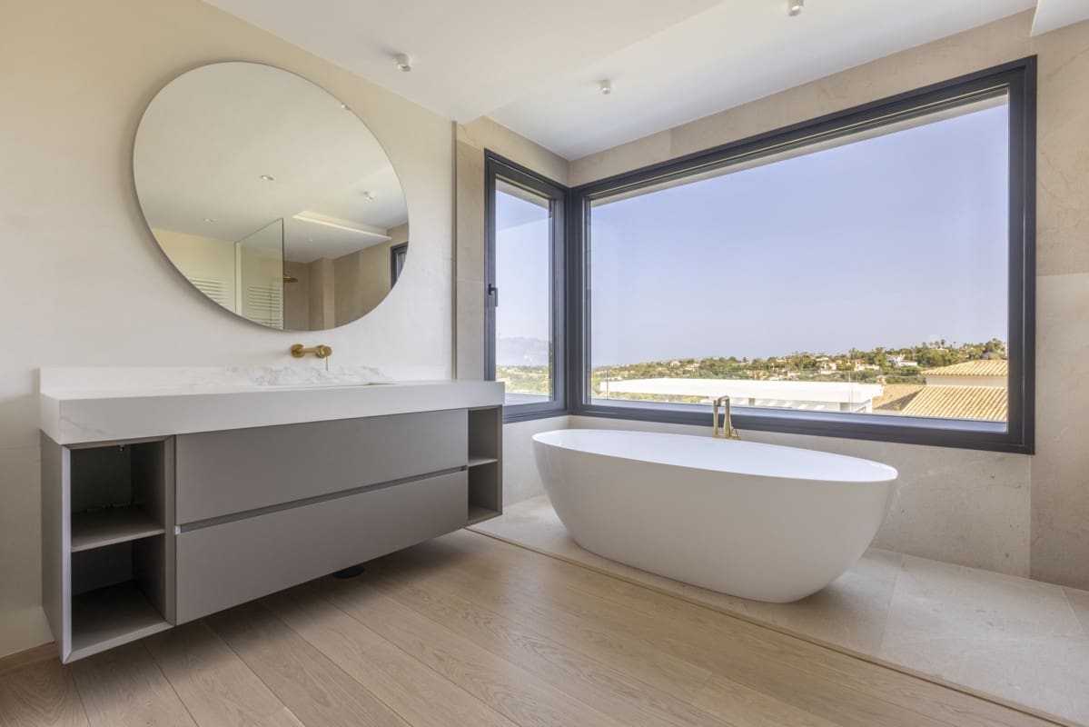 8 soverom Villa til salgs i Sotogrande med svømmebasseng garasje - € 6 975 000 (Ref: 8161119)