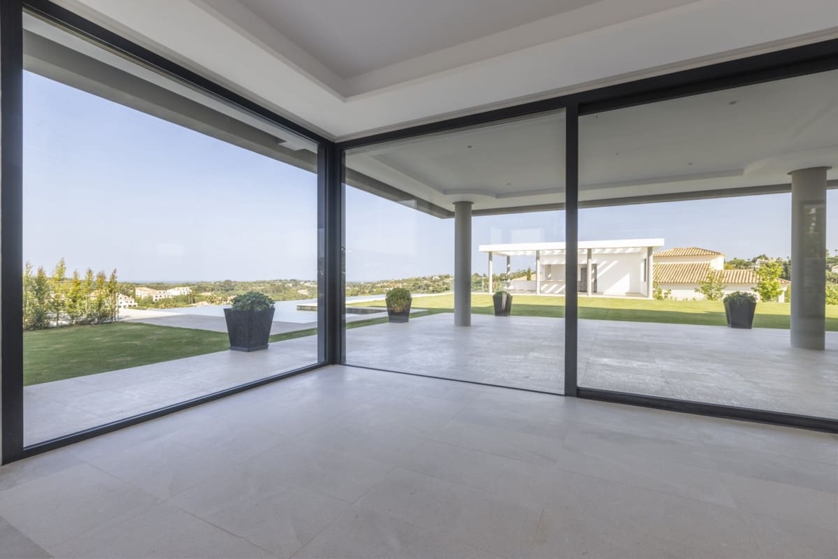 8 soverom Villa til salgs i Sotogrande med svømmebasseng garasje - € 6 975 000 (Ref: 8161119)