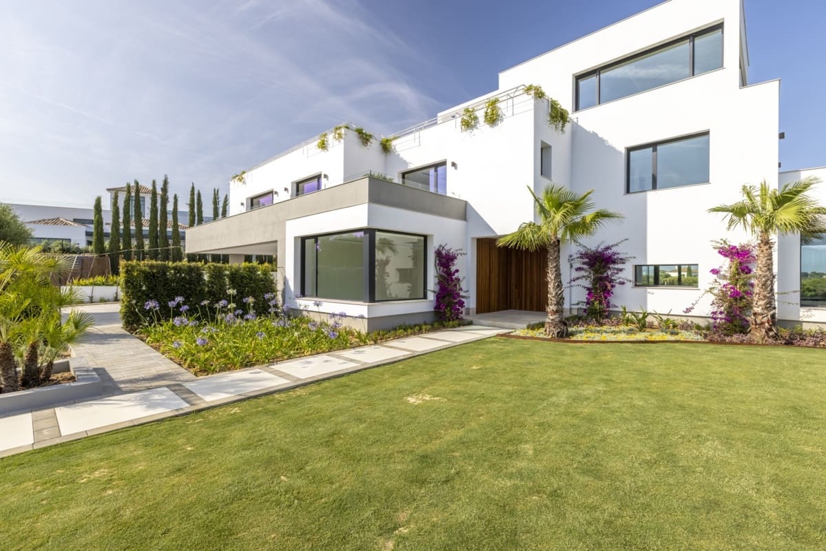 8 soverom Villa til salgs i Sotogrande med svømmebasseng garasje - € 6 975 000 (Ref: 8161119)