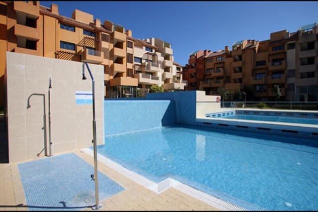 3 camera da letto Appartamento in vendita in Puerto de Sotogrande - La Marina, San Roque con piscina garage - 900.000 € (Rif: 8197135)