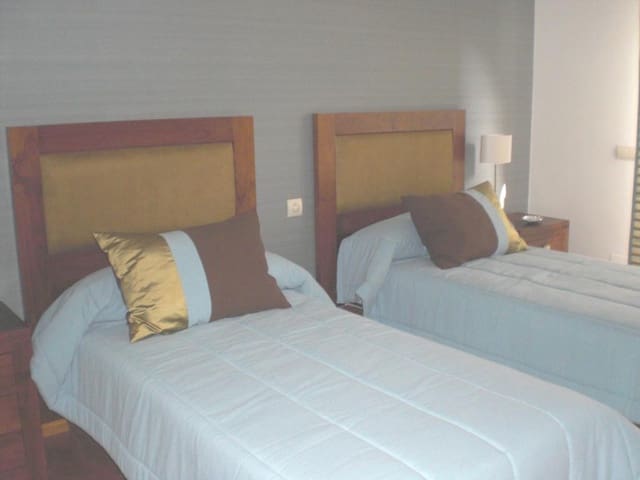 4 slaapkamer Villa te huur in Sotogrande Alto, San Roque met zwembad garage - € 6.500 (Ref: 8258605)