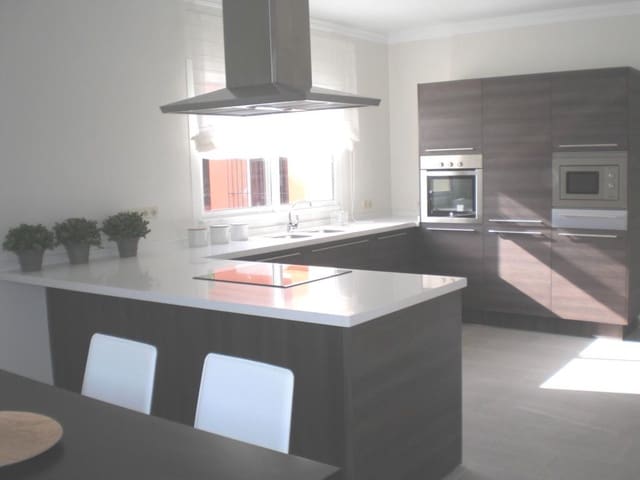 4 slaapkamer Villa te huur in Sotogrande Alto, San Roque met zwembad garage - € 6.500 (Ref: 8258605)