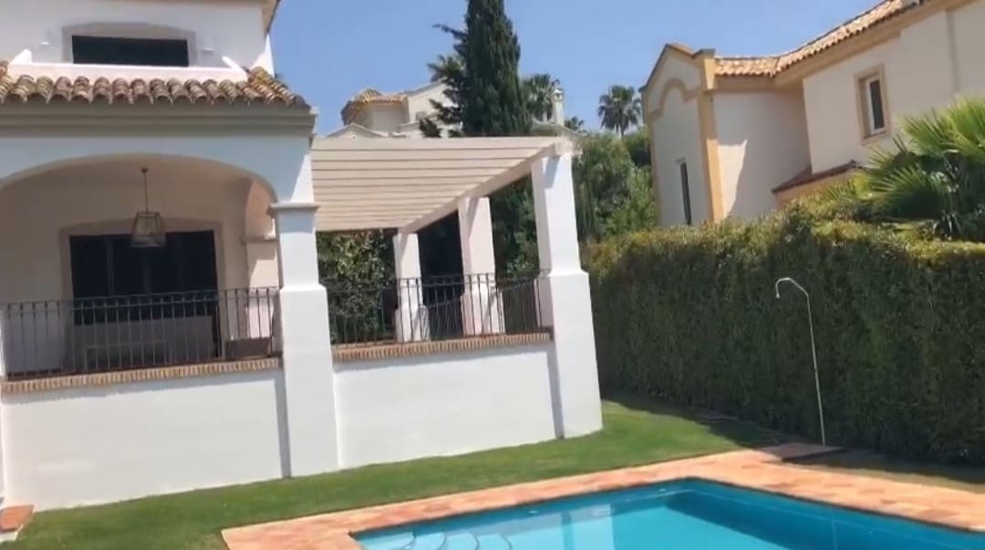 4 bedroom Villa for rent in Sotogrande with pool garage - € 6,500 (Ref: 8258605)