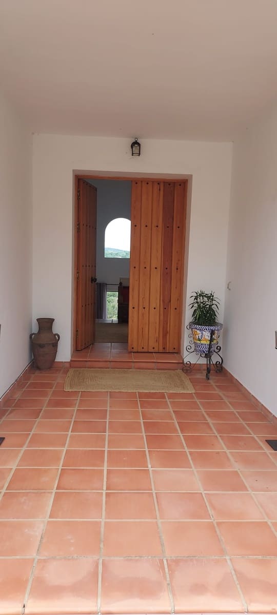 5 soveværelse Villa til salg i Sotogrande med swimmingpool garage - € 980.000 (Ref: 8556573)