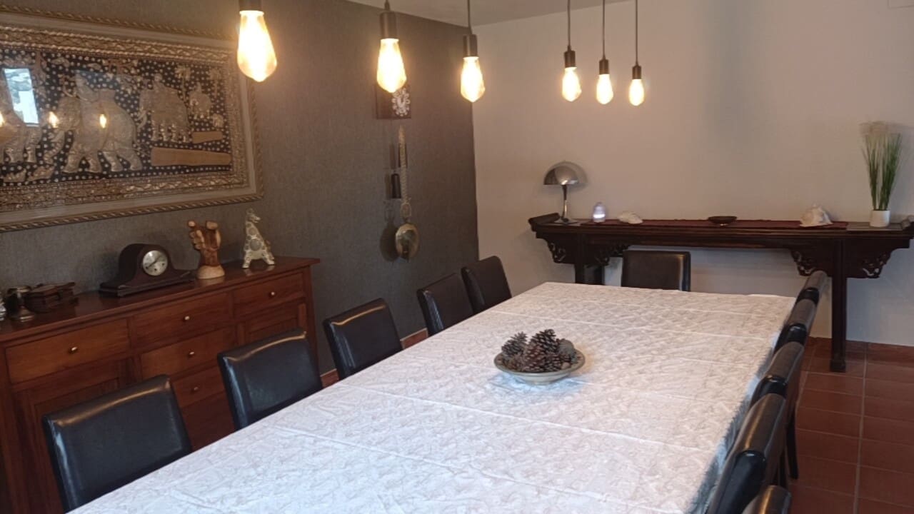 5 soveværelse Villa til salg i Sotogrande med swimmingpool garage - € 980.000 (Ref: 8556573)