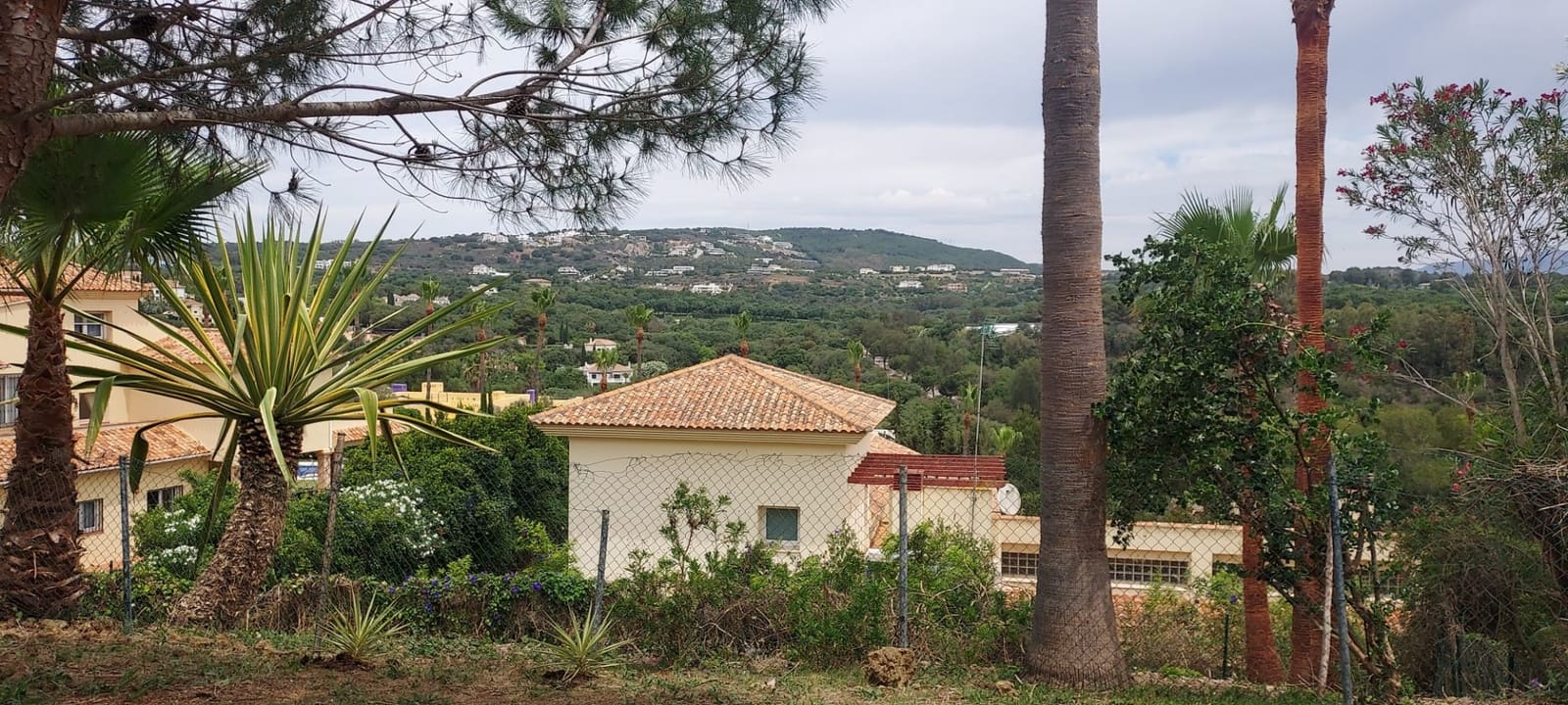 5 soveværelse Villa til salg i Sotogrande med swimmingpool garage - € 980.000 (Ref: 8556573)