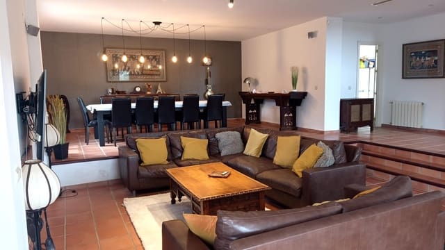 5 sypialnia Willa na sprzedaż w Sotogrande Alto, San Roque z basenem garażem - 980 000 € (Ref: 8556573)