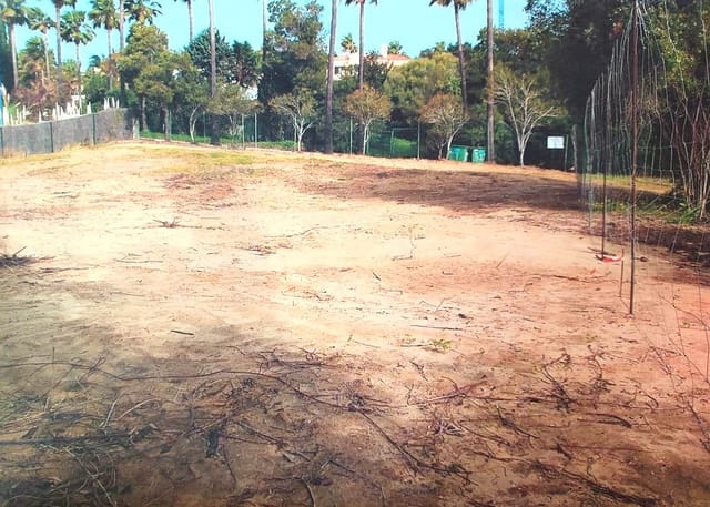 Terrain à Bâtir à vendre à Sotogrande Alto, San Roque - 450 000 € (Ref: 8556574)