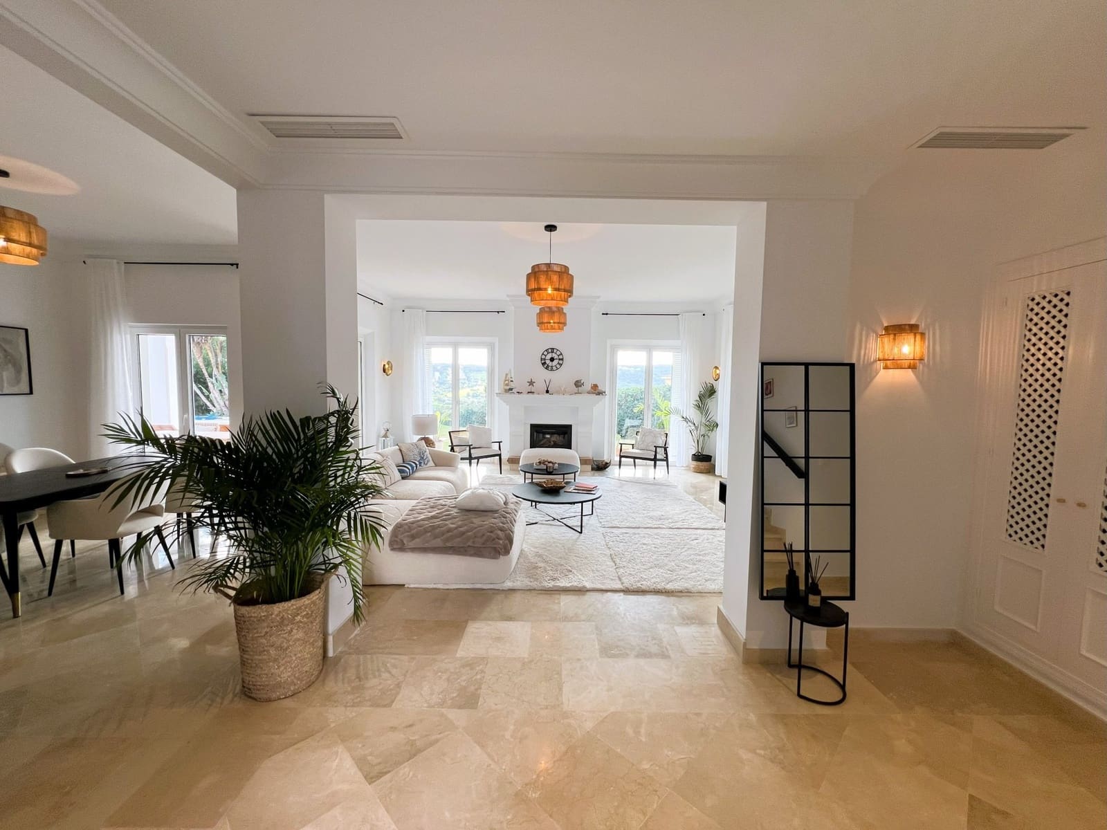 4 bedroom Villa for sale in Sotogrande with pool garage - € 1,700,000 (Ref: 8697824)