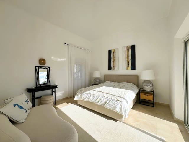 Chalet de 4 habitaciones en Sotogrande Alto, San Roque en venta con piscina garaje - 1.700.000 € (Ref: 8697824)