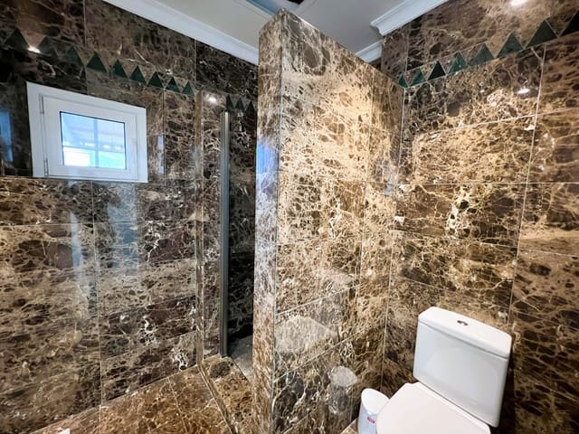 Chalet de 4 habitaciones en Sotogrande Alto, San Roque en venta con piscina garaje - 1.700.000 € (Ref: 8697824)