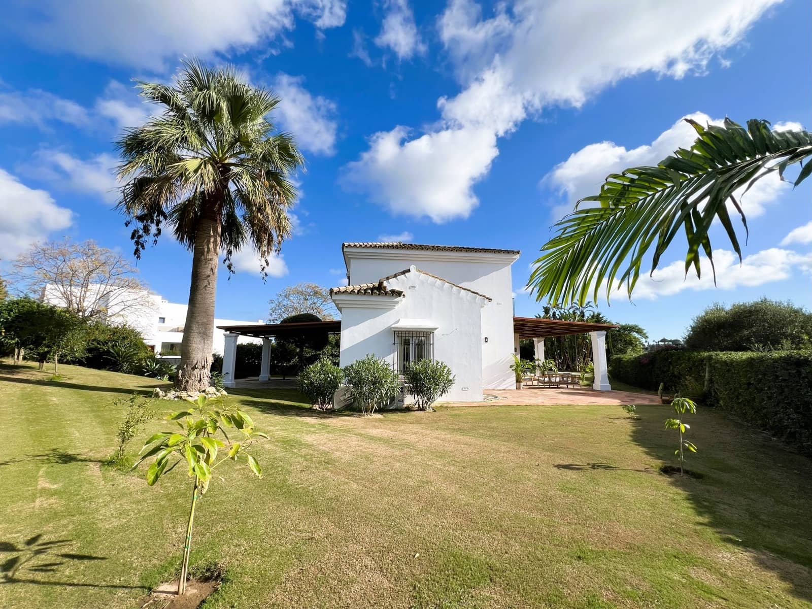 4 bedroom Villa for sale in Sotogrande with pool garage - € 1,700,000 (Ref: 8697824)