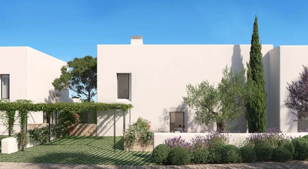 3 soveværelse Semi-Rækkehus til salg i Sotogrande med swimmingpool garage - € 850.000 (Ref: 8769953)