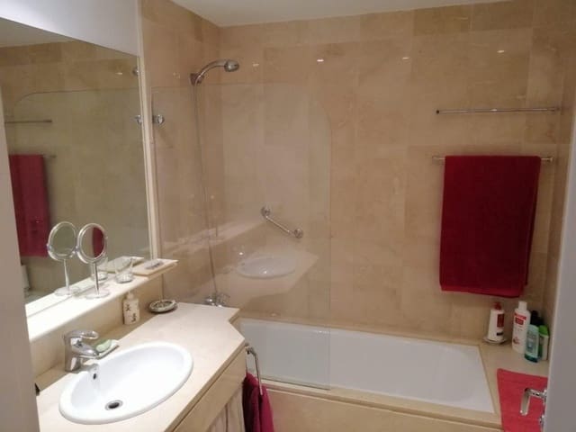 3 camera da letto Appartamento in vendita in Puerto de Sotogrande - La Marina, San Roque con piscina garage - 725.000 € (Rif: 8769957)