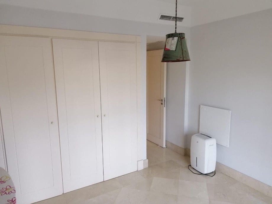 3 soverom Leilighet til salgs i San Roque med svømmebasseng garasje - € 725 000 (Ref: 8769957)