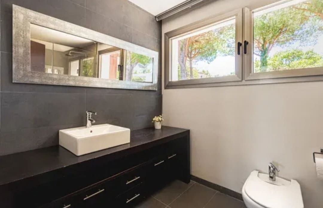 5 soverom Villa til salgs i Sotogrande med garasje - € 1 600 000 (Ref: 8774637)